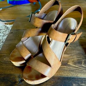 Rampage Brown Wedges